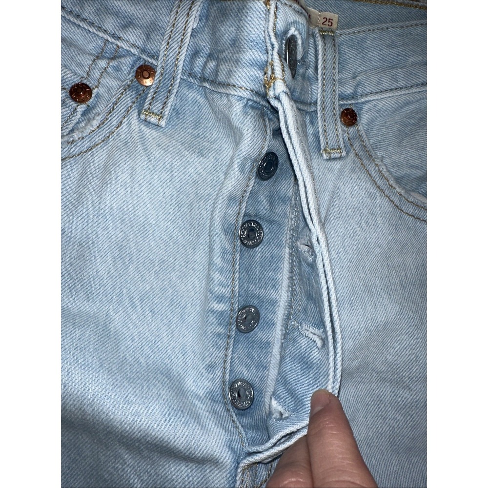 Womens Levi's Ribcage Straight Ankle Jeans 25 Light Wash Distressed Premium EUC - Picture 7 of 8